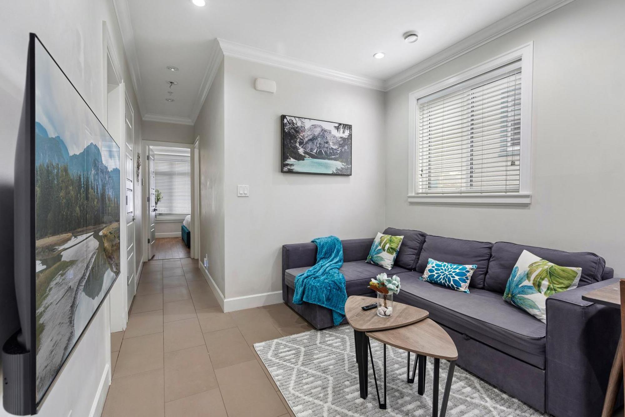 Main Street Minutes From Qe Park *